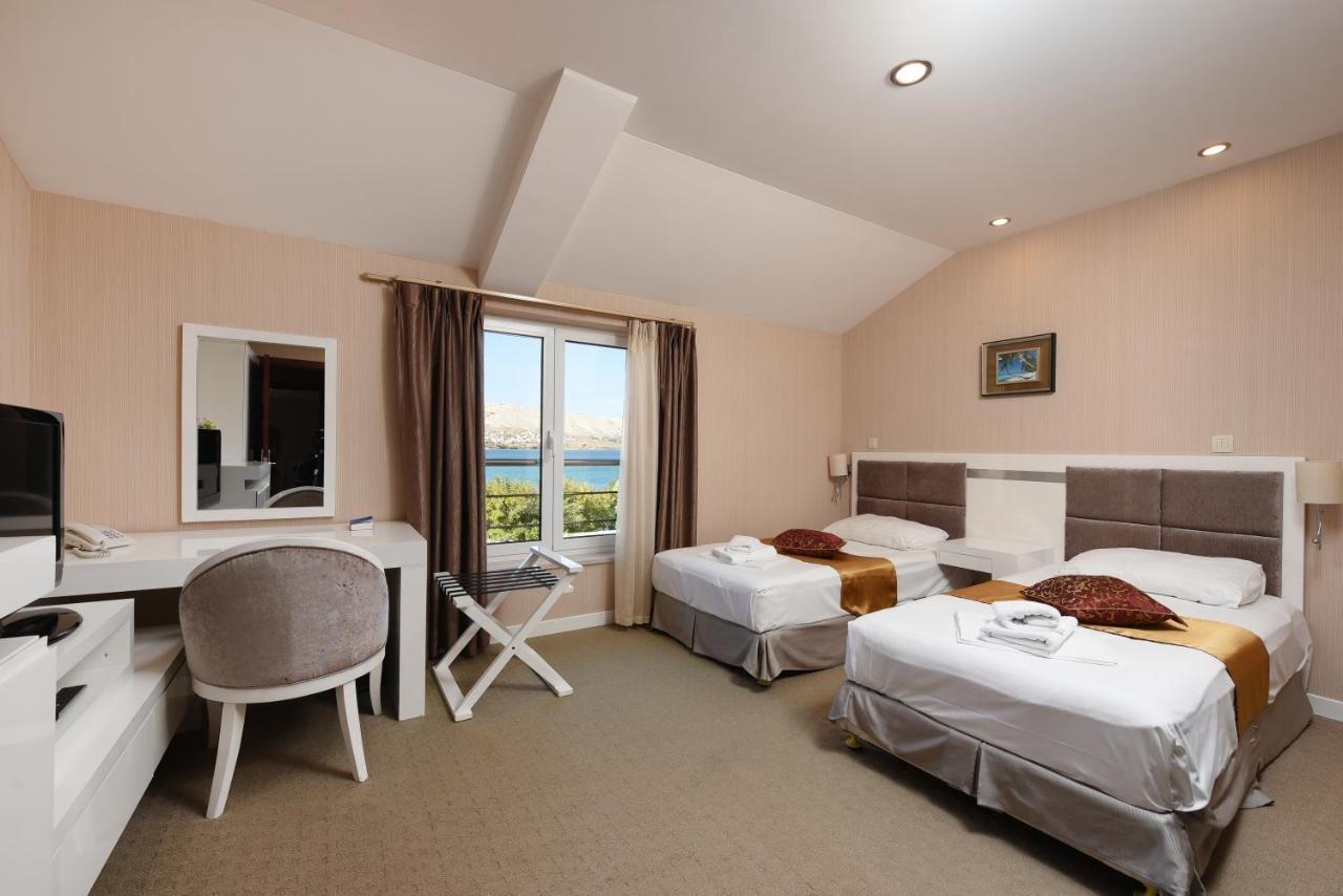Family Hotel Zane Паг Екстер'єр фото