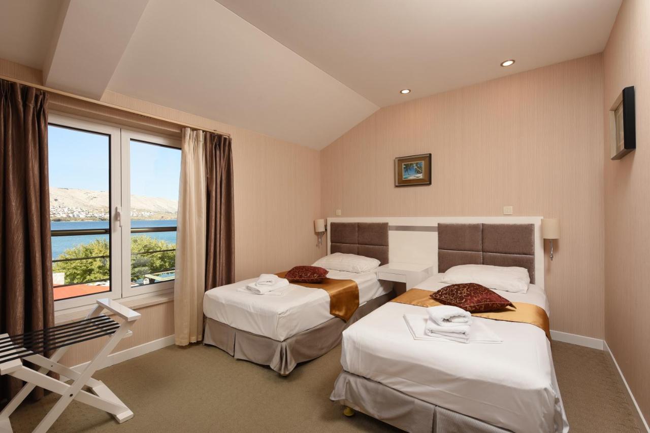 Family Hotel Zane Паг Екстер'єр фото