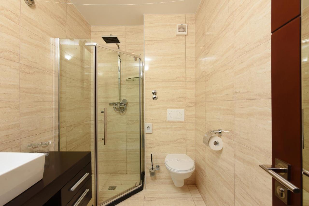 Family Hotel Zane Паг Екстер'єр фото